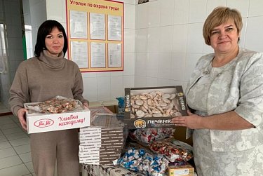 Депутаты помогают создавать новогоднюю сказку